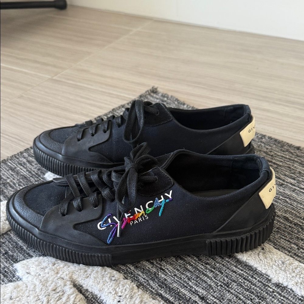 Givenchy Low cut sneakers Multicolor Logo